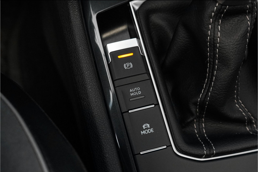 Volkswagen Tiguan 1.5 TSI R-Line Pano ACC 21" BTW Volkswagen Tiguan 1.5 TSI R-Line Pano ACC 21" BTW