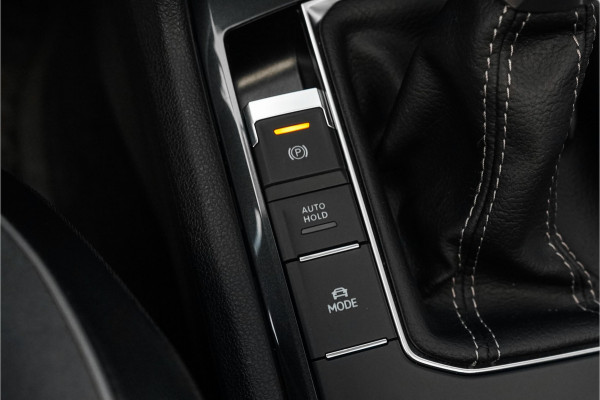 Volkswagen Tiguan 1.5 TSI R-Line Pano ACC 21" BTW Volkswagen Tiguan 1.5 TSI R-Line Pano ACC 21" BTW