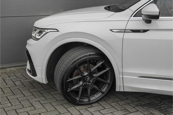 Volkswagen Tiguan 1.5 TSI R-Line Pano ACC 21" BTW Volkswagen Tiguan 1.5 TSI R-Line Pano ACC 21" BTW