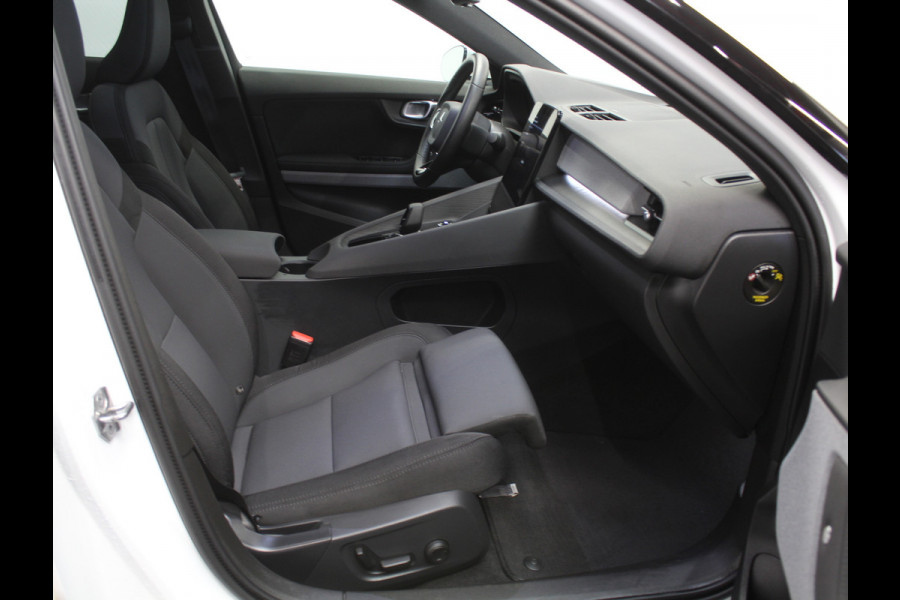 Polestar 2 Long Range Dual Motor Launch Edition 78kWh PANO | CARPLAY | LMV20 | ELECTRHAAK | 360CAMERA | STOELVERW | LED | PANODAK | WIFI