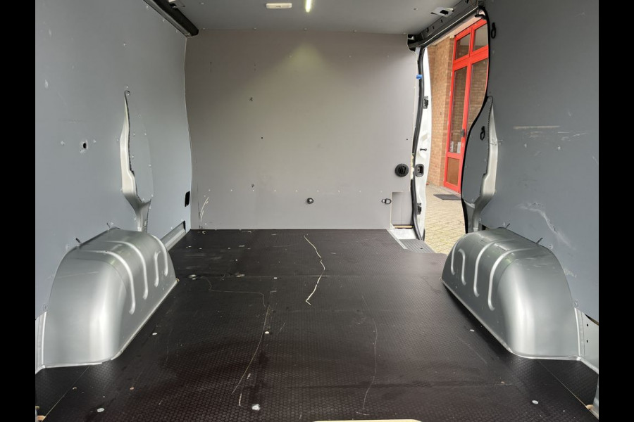 Opel Vivaro 1.6 CDTI E6 126pk Edition BPM Vrij! Lease €220 /m, Trekhaak, Airco, Navi, PDC, Cruise controle, Onderhoudshistorie aanwezig Opel Vivaro 1.6 CDTI E6 126pk Edition BPM Vrij! Lease €220 /m, Trekhaak, Airco, Navi, PDC, Cruise controle, Onderhoudshistorie aanwezig