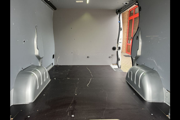 Opel Vivaro 1.6 CDTI E6 126pk Edition BPM Vrij! Lease €220 /m, Trekhaak, Airco, Navi, PDC, Cruise controle, Onderhoudshistorie aanwezig Opel Vivaro 1.6 CDTI E6 126pk Edition BPM Vrij! Lease €220 /m, Trekhaak, Airco, Navi, PDC, Cruise controle, Onderhoudshistorie aanwezig