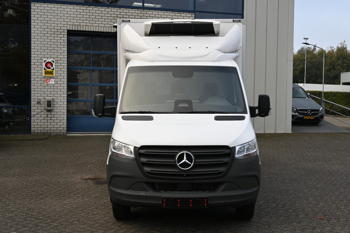 Mercedes-Benz Sprinter 517 CDI Koel-vries Bakwagen met laadklep Thermoking V500 Max D/N koeling Mercedes-Benz Sprinter 517 CDI Koel-vries Bakwagen met laadklep Thermoking V500 Max D/N koeling