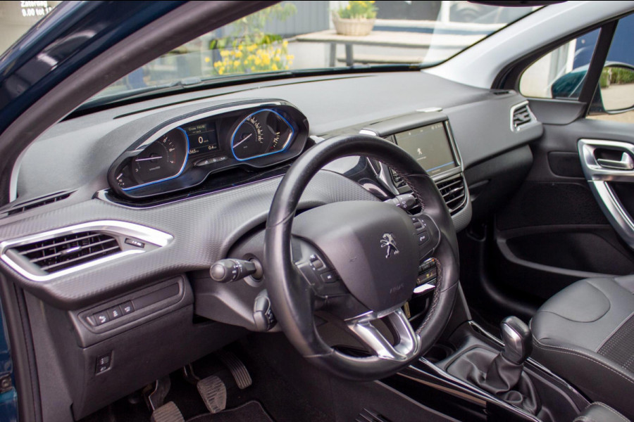Peugeot 2008 1.2 PureTech Allure 110pk | Prijs rijklaar incl. 12 mnd garantie | Trekhaak Lmv Camera Clima Navi Bluetooth