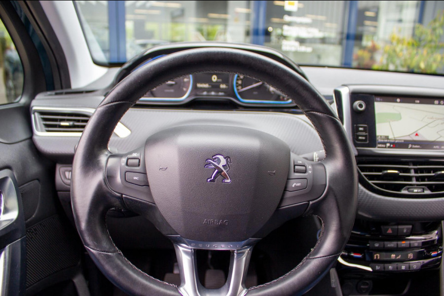 Peugeot 2008 1.2 PureTech Allure 110pk | Prijs rijklaar incl. 12 mnd garantie | Trekhaak Lmv Camera Clima Navi Bluetooth
