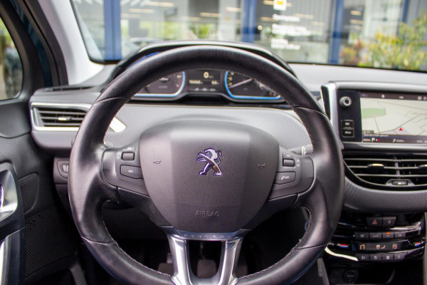 Peugeot 2008 1.2 PureTech Allure 110pk | Prijs rijklaar incl. 12 mnd garantie | Trekhaak Lmv Camera Clima Navi Bluetooth