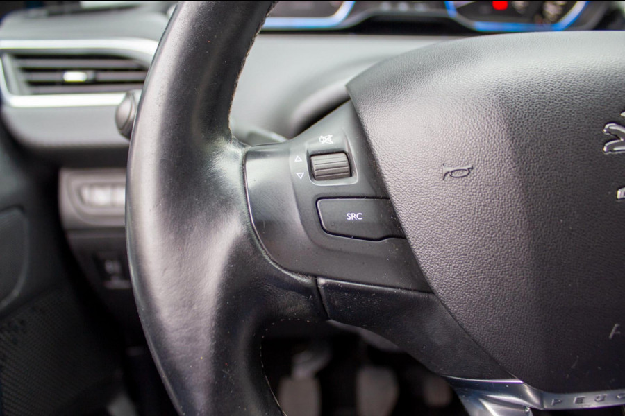 Peugeot 2008 1.2 PureTech Allure 110pk | Prijs rijklaar incl. 12 mnd garantie | Trekhaak Lmv Camera Clima Navi Bluetooth