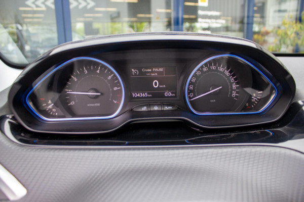 Peugeot 2008 1.2 PureTech Allure 110pk | Prijs rijklaar incl. 12 mnd garantie | Trekhaak Lmv Camera Clima Navi Bluetooth