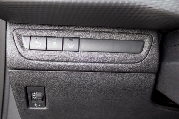Peugeot 2008 1.2 PureTech Allure 110pk | Prijs rijklaar incl. 12 mnd garantie | Trekhaak Lmv Camera Clima Navi Bluetooth