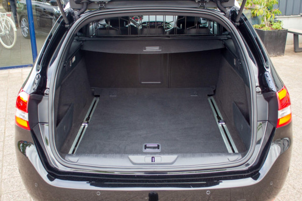 Peugeot 308 SW 1.6 e-THP GT 225 | Prijs rijklaar incl. 12 mnd garantie | Lmv Navi Trekhaak Keyless Stoelverw+massage Peugeot 308 SW 1.6 e-THP GT 225 | Prijs rijklaar incl. 12 mnd garantie | Lmv Navi Trekhaak Keyless Stoelverw+massage