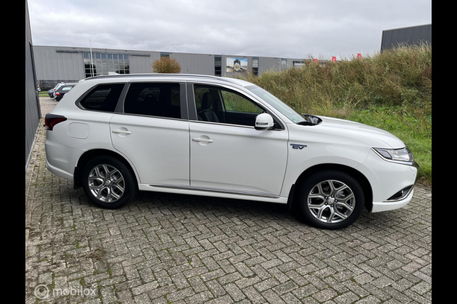 Mitsubishi Outlander 2.0 PHEV Pure