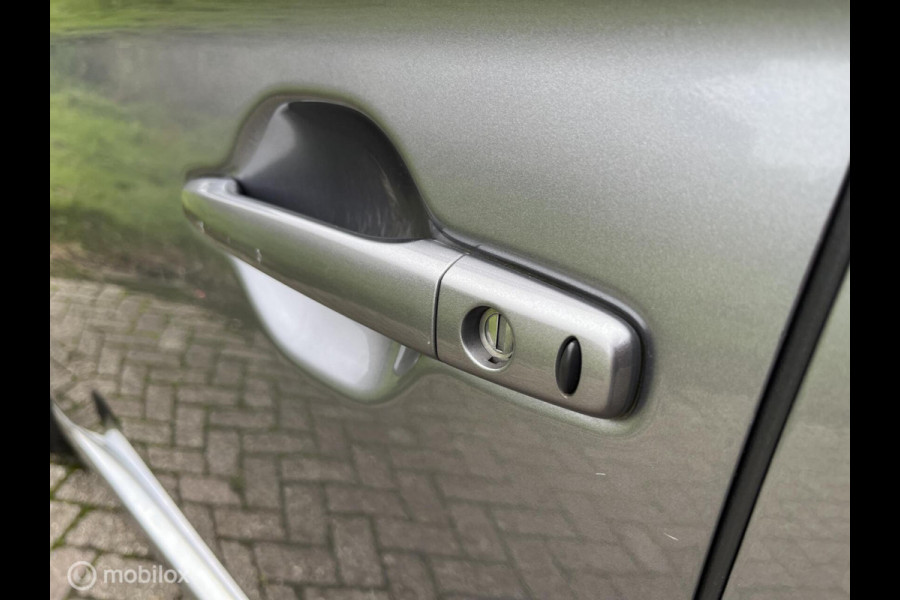 Mitsubishi Outlander 2.0 PHEV Prestige Mitsubishi Outlander 2.0 PHEV Prestige