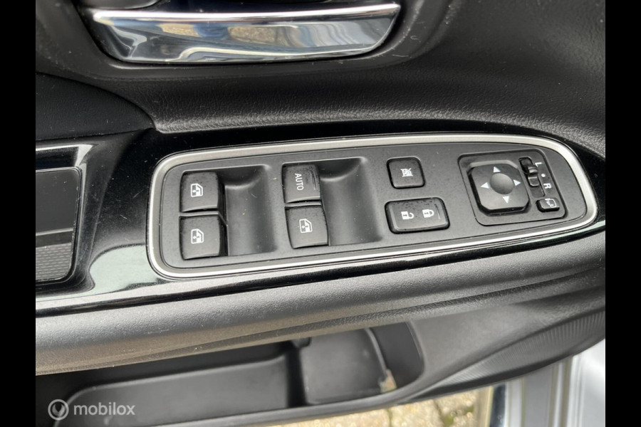 Mitsubishi Outlander 2.0 PHEV Prestige Mitsubishi Outlander 2.0 PHEV Prestige