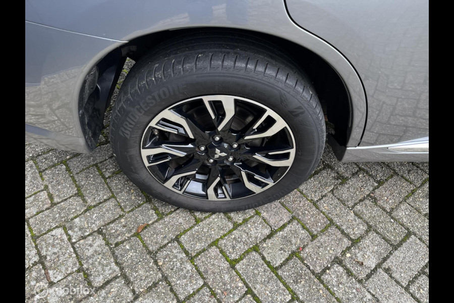 Mitsubishi Outlander 2.0 PHEV Prestige Mitsubishi Outlander 2.0 PHEV Prestige