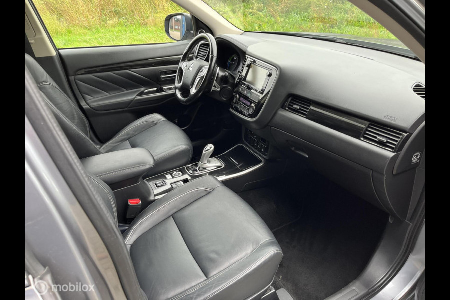 Mitsubishi Outlander 2.0 PHEV Prestige Mitsubishi Outlander 2.0 PHEV Prestige