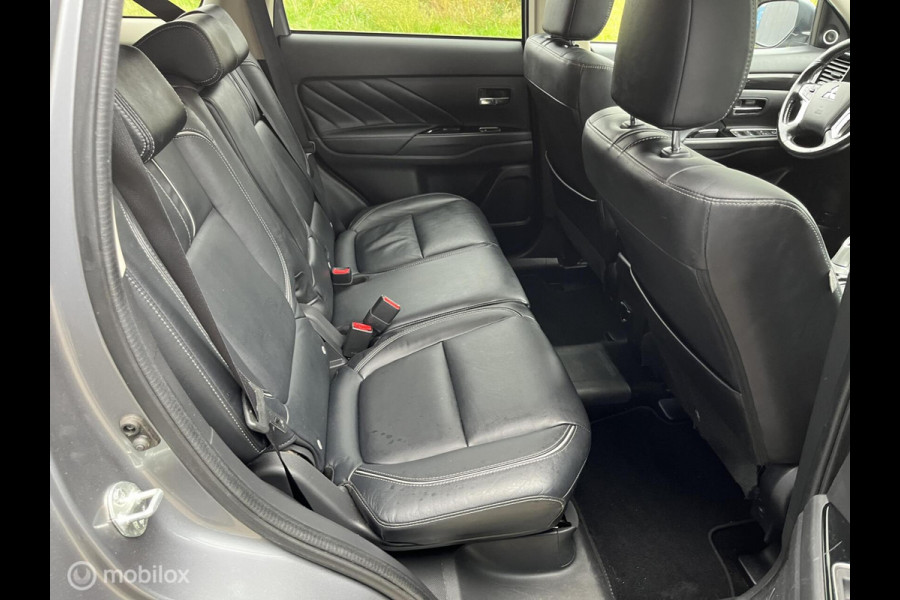 Mitsubishi Outlander 2.0 PHEV Prestige Mitsubishi Outlander 2.0 PHEV Prestige