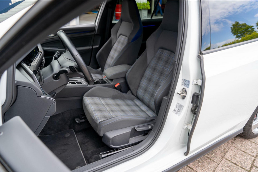 Volkswagen Golf 1.4 eHybrid GTE | Prijs rijklaar incl. 12 mnd garantie |Navi Rode remklauwen Carplay Ledverlichting