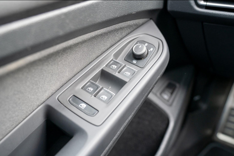 Volkswagen Golf 1.4 eHybrid GTE | Prijs rijklaar incl. 12 mnd garantie |Navi Rode remklauwen Carplay Ledverlichting