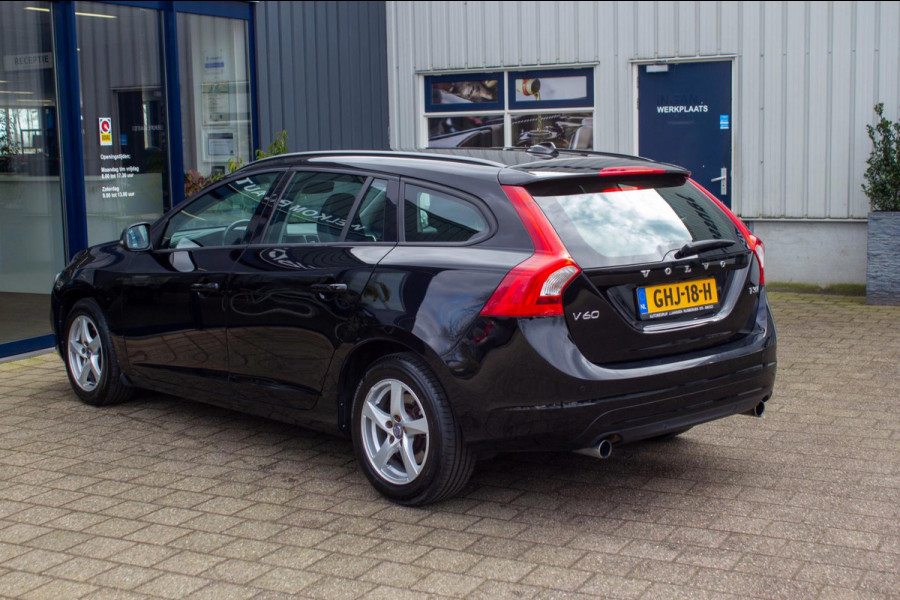 Volvo V60 1.5 T3 Polar | Prijs rijklaar incl. 12 mnd garantie | Lmv Navi Pdc Bluetooth Stoelverwarming Cruise