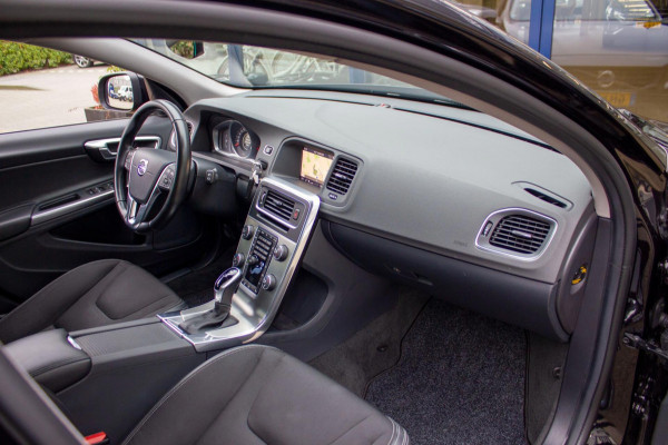 Volvo V60 1.5 T3 Polar | Prijs rijklaar incl. 12 mnd garantie | Lmv Navi Pdc Bluetooth Stoelverwarming Cruise