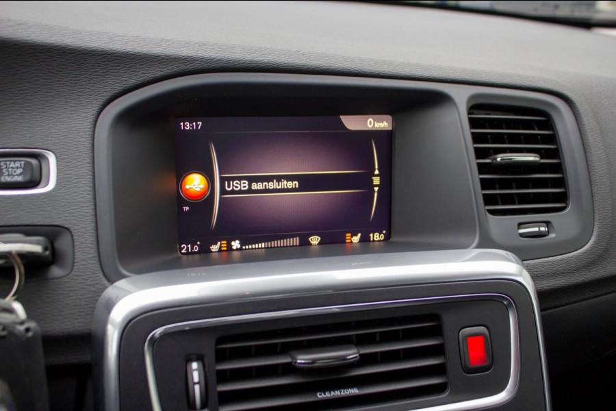 Volvo V60 1.5 T3 Polar | Prijs rijklaar incl. 12 mnd garantie | Lmv Navi Pdc Bluetooth Stoelverwarming Cruise