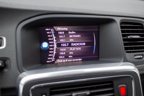 Volvo V60 1.5 T3 Polar | Prijs rijklaar incl. 12 mnd garantie | Lmv Navi Pdc Bluetooth Stoelverwarming Cruise