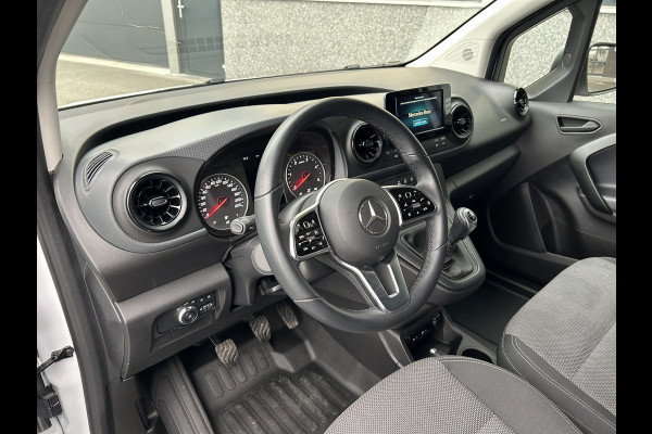 Mercedes-Benz Citan 110 CDI L2 XL Pro / 3 Zitplaatsen / MBUX / Camera / Cruise control / Airco