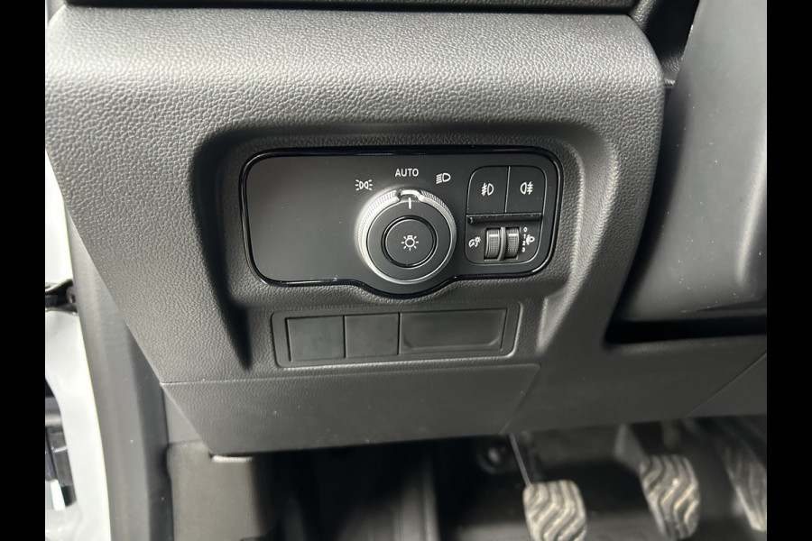 Mercedes-Benz Citan 110 CDI L2 XL Pro / 3 Zitplaatsen / MBUX / Camera / Cruise control / Airco