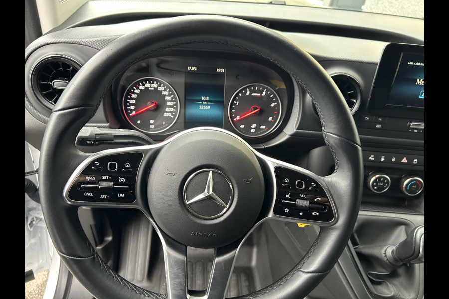 Mercedes-Benz Citan 110 CDI L2 XL Pro / 3 Zitplaatsen / MBUX / Camera / Cruise control / Airco
