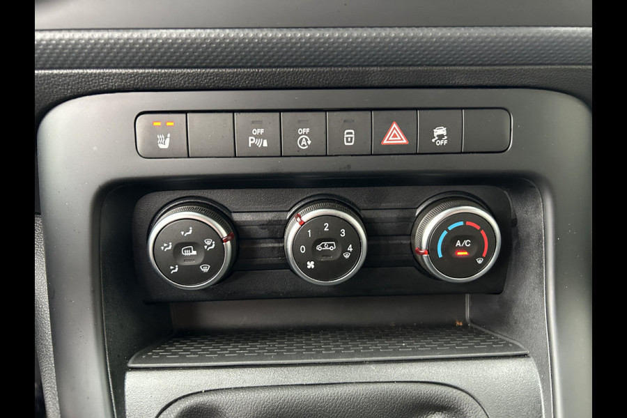 Mercedes-Benz Citan 110 CDI L2 XL Pro / 3 Zitplaatsen / MBUX / Camera / Cruise control / Airco