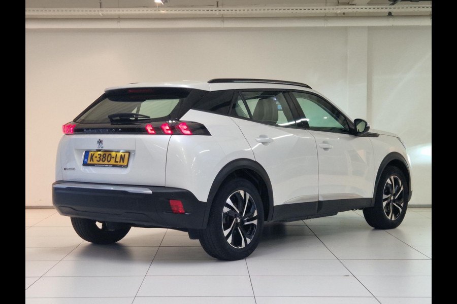 Peugeot e-2008 EV Allure 50 kWh SOH 86,7% | Navigatie | Adaptieve Cruise Control | Achteruitrijcamera | Parkeersensoren voor en achter Peugeot e-2008 EV Allure 50 kWh SOH 86,7% | Navigatie | Adaptieve Cruise Control | Achteruitrijcamera | Parkeersensoren voor en achter