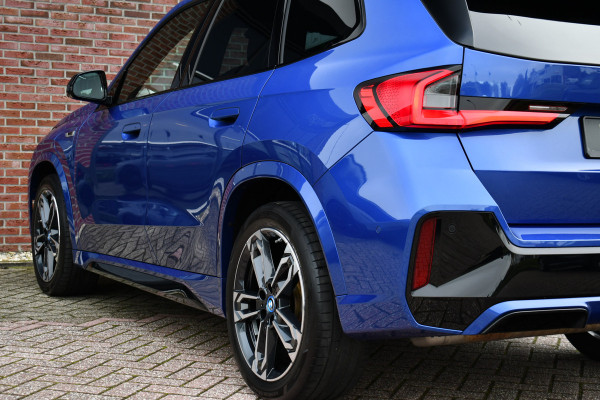 BMW X1 xDrive30e M-Sport Pano ACC Trekh HUD H/K 360-cam El-zetels