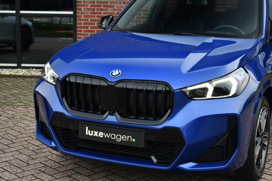 BMW X1 xDrive30e M-Sport Pano ACC Trekh HUD H/K 360-cam El-zetels