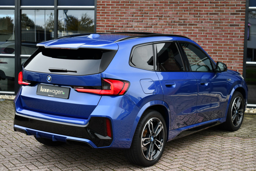 BMW X1 xDrive30e M-Sport Pano ACC Trekh HUD H/K 360-cam El-zetels