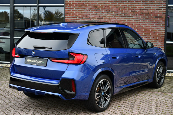 BMW X1 xDrive30e M-Sport Pano ACC Trekh HUD H/K 360-cam El-zetels