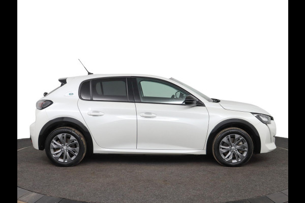 Peugeot e-208 EV Allure Pack 50 kWh|SOH 90%|Camera|Stoelverwarming Peugeot e-208 EV Allure Pack 50 kWh|SOH 90%|Camera|Stoelverwarming