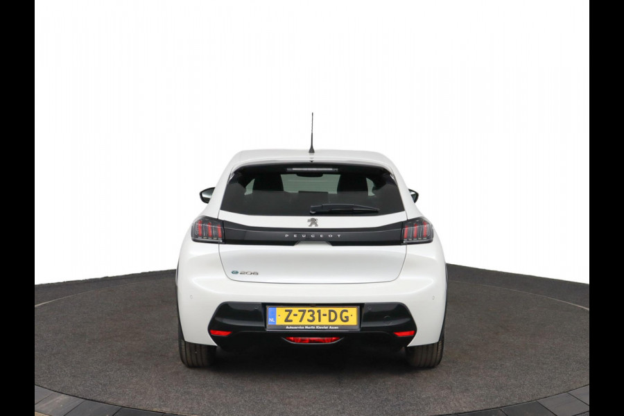 Peugeot e-208 EV Allure Pack 50 kWh|SOH 90%|Camera|Stoelverwarming Peugeot e-208 EV Allure Pack 50 kWh|SOH 90%|Camera|Stoelverwarming