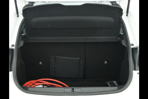 Peugeot e-208 EV Allure Pack 50 kWh|SOH 90%|Camera|Stoelverwarming Peugeot e-208 EV Allure Pack 50 kWh|SOH 90%|Camera|Stoelverwarming