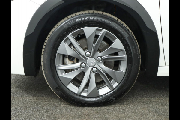 Peugeot e-208 EV Allure Pack 50 kWh|SOH 90%|Camera|Stoelverwarming Peugeot e-208 EV Allure Pack 50 kWh|SOH 90%|Camera|Stoelverwarming