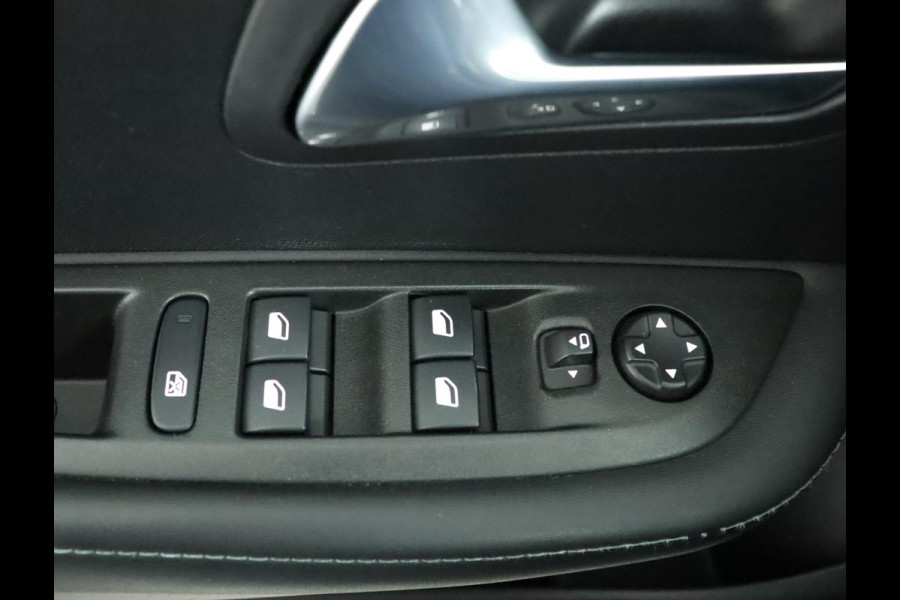 Peugeot e-208 EV Allure Pack 50 kWh|SOH 90%|Camera|Stoelverwarming Peugeot e-208 EV Allure Pack 50 kWh|SOH 90%|Camera|Stoelverwarming