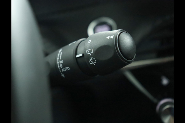 Peugeot e-208 EV Allure Pack 50 kWh|SOH 90%|Camera|Stoelverwarming Peugeot e-208 EV Allure Pack 50 kWh|SOH 90%|Camera|Stoelverwarming