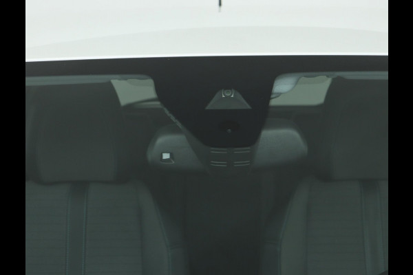 Peugeot e-208 EV Allure Pack 50 kWh|SOH 90%|Camera|Stoelverwarming Peugeot e-208 EV Allure Pack 50 kWh|SOH 90%|Camera|Stoelverwarming