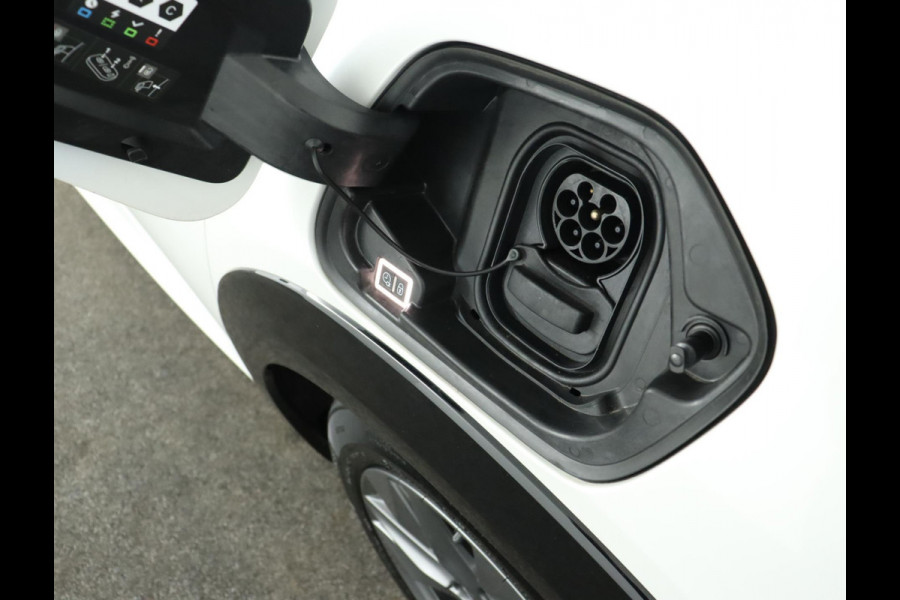 Peugeot e-208 EV Allure Pack 50 kWh|SOH 90%|Camera|Stoelverwarming Peugeot e-208 EV Allure Pack 50 kWh|SOH 90%|Camera|Stoelverwarming