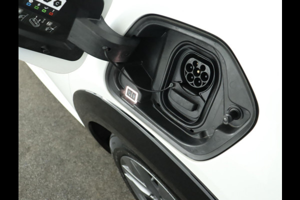 Peugeot e-208 EV Allure Pack 50 kWh|SOH 90%|Camera|Stoelverwarming Peugeot e-208 EV Allure Pack 50 kWh|SOH 90%|Camera|Stoelverwarming