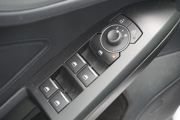 Ford FOCUS Wagon 1.0 EcoBoost 125PK Hybrid Connected/Comfortstoel/ Trekhaak afneembaar.