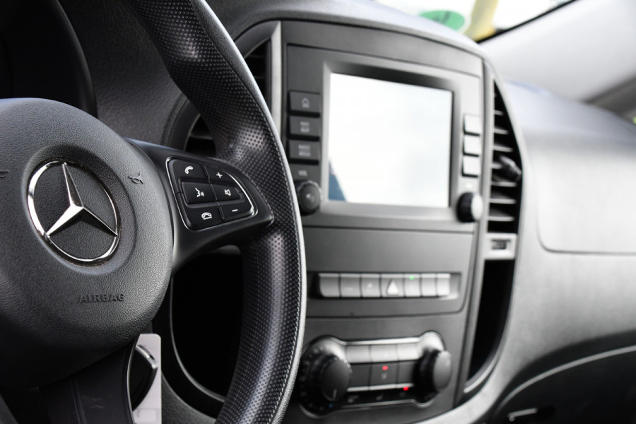 Mercedes-Benz Vito 119 CDI L2 DC Black Edition Camera, Cruise, LED, Carplay, Automaat, Stoelverwarming, 190pk, Trekhaak, Uniek! Mercedes-Benz Vito 119 CDI L2 DC Black Edition Camera, Cruise, LED, Carplay, Automaat, Stoelverwarming, 190pk, Trekhaak, Uniek!