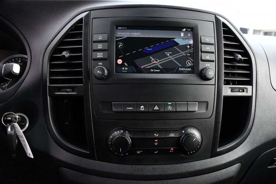 Mercedes-Benz Vito 119 CDI L2 DC Black Edition Camera, Cruise, LED, Carplay, Automaat, Stoelverwarming, 190pk, Trekhaak, Uniek! Mercedes-Benz Vito 119 CDI L2 DC Black Edition Camera, Cruise, LED, Carplay, Automaat, Stoelverwarming, 190pk, Trekhaak, Uniek!