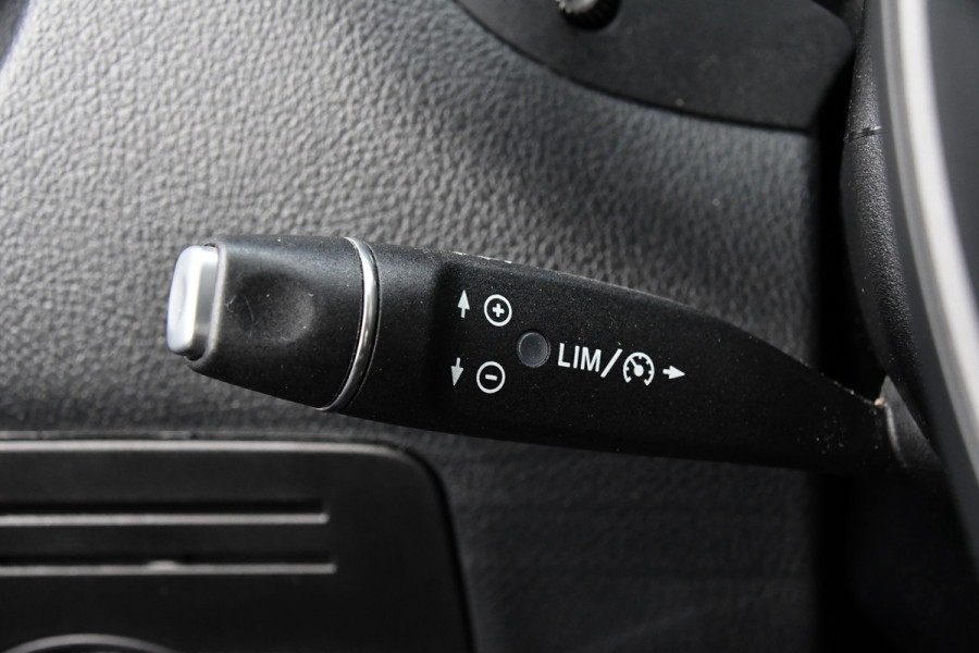 Mercedes-Benz Vito 119 CDI L2 DC Black Edition Camera, Cruise, LED, Carplay, Automaat, Stoelverwarming, 190pk, Trekhaak, Uniek! Mercedes-Benz Vito 119 CDI L2 DC Black Edition Camera, Cruise, LED, Carplay, Automaat, Stoelverwarming, 190pk, Trekhaak, Uniek!