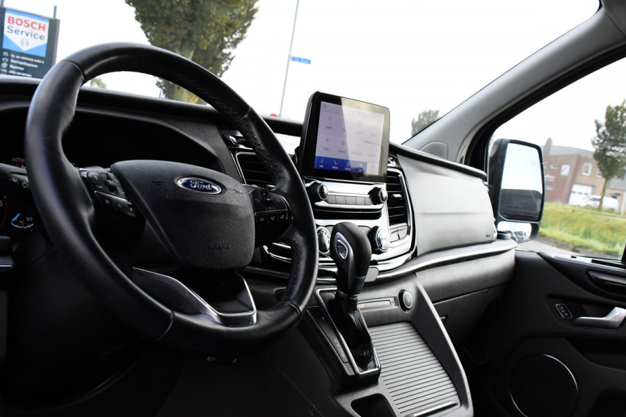 Ford Transit Custom 320 2.0 TDCI L2H1 Tourneo Adaptieve Cruise, 8 Persoons, Camera, 185pk, Carplay, Xenon, Leder, Full Options! Ford Transit Custom 320 2.0 TDCI L2H1 Tourneo Adaptieve Cruise, 8 Persoons, Camera, 185pk, Carplay, Xenon, Leder, Full Options!