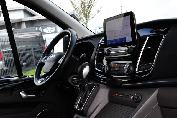 Ford Transit Custom 320 2.0 TDCI L2H1 Tourneo Adaptieve Cruise, 8 Persoons, Camera, 185pk, Carplay, Xenon, Leder, Full Options! Ford Transit Custom 320 2.0 TDCI L2H1 Tourneo Adaptieve Cruise, 8 Persoons, Camera, 185pk, Carplay, Xenon, Leder, Full Options!